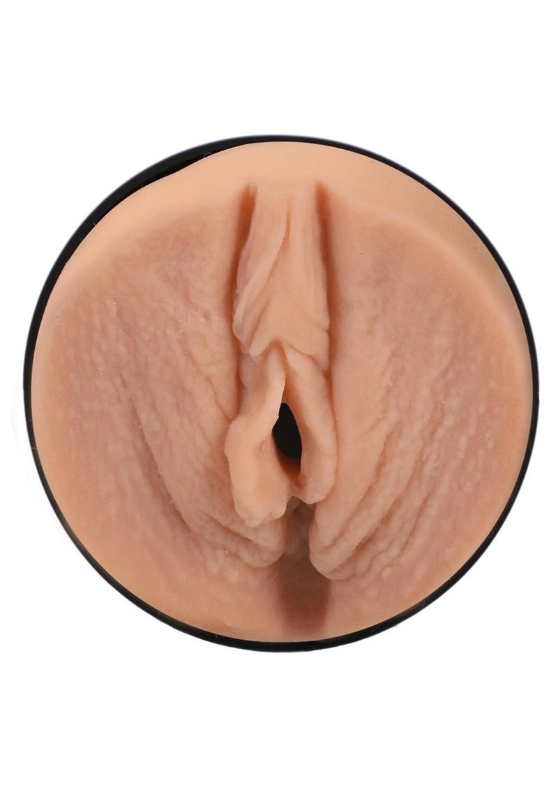 Main Queeze Karlee Grey Pussy Vanilla